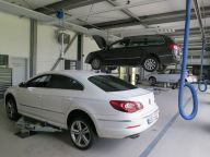 MAHA Unterflur-Hebebuehnen und Norfi Abgas-Absauganlage.JPG